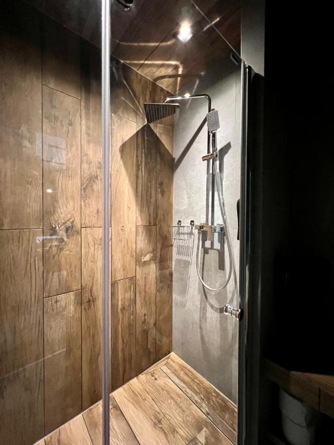 Loft Klonowa - Apartament Z Garazem キェルツェ エクステリア 写真