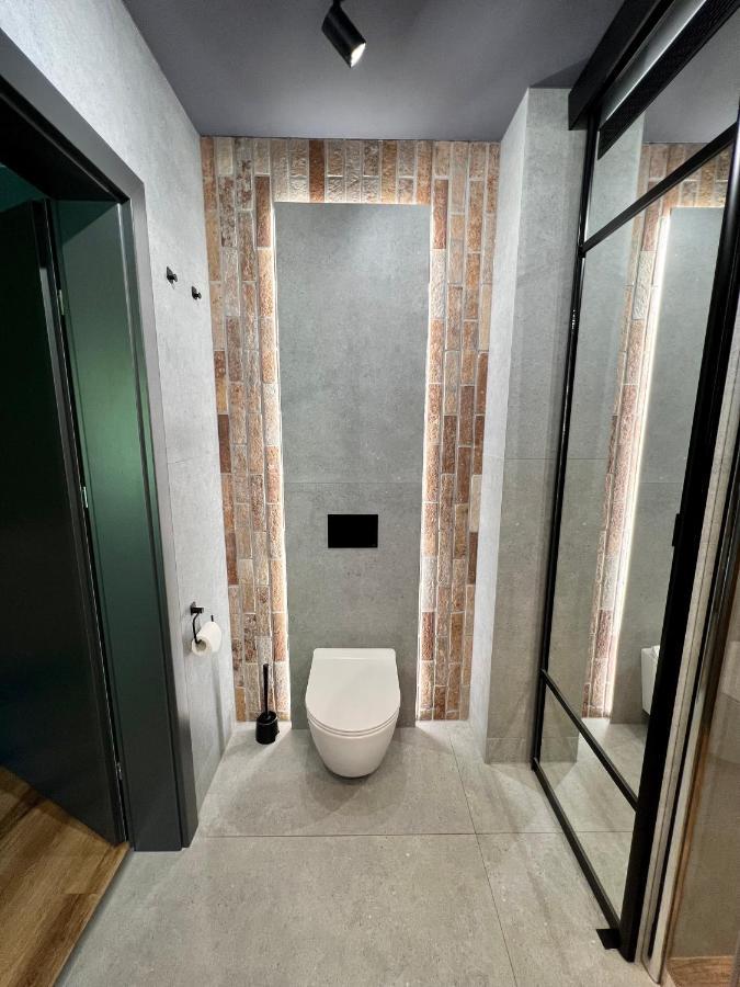 Loft Klonowa - Apartament Z Garazem キェルツェ エクステリア 写真